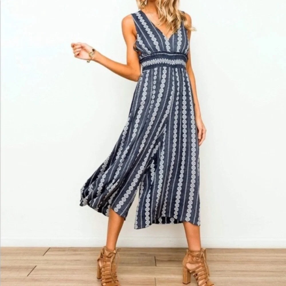 Hem and Thread jumpsuit - Picture 1 of 11